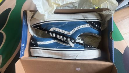 Old Skool vans ( pearls)