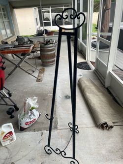 Easel