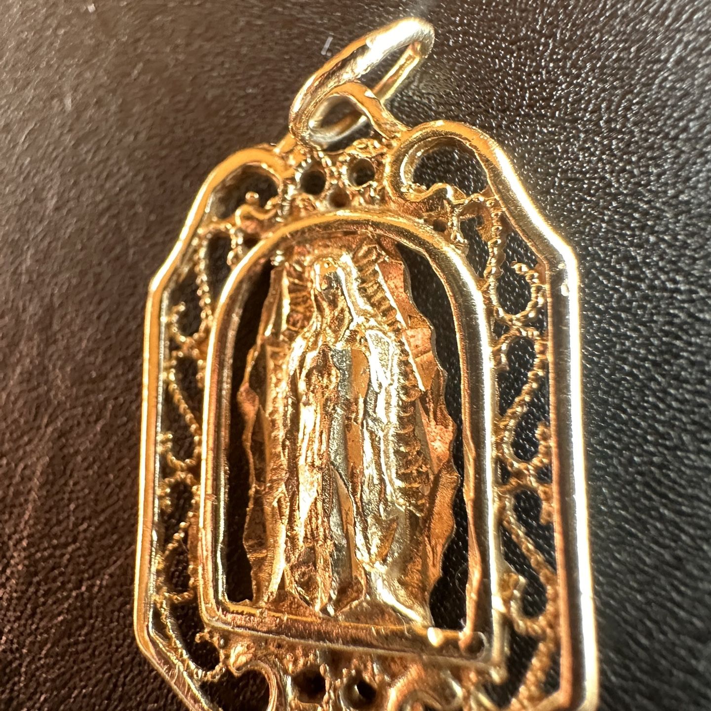 14k Solid Gold Virgin Mary Pendant for Sale in Santa Fe Springs, CA ...