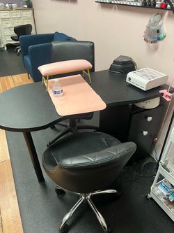 Nail Table
