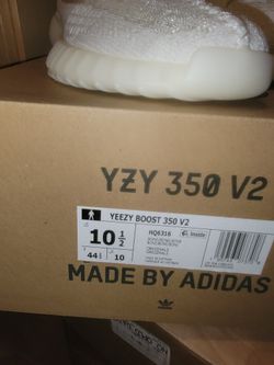 Yeezy 350 V2