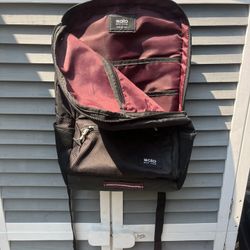 SOLO  (New York ) Backpack LIKE NEW