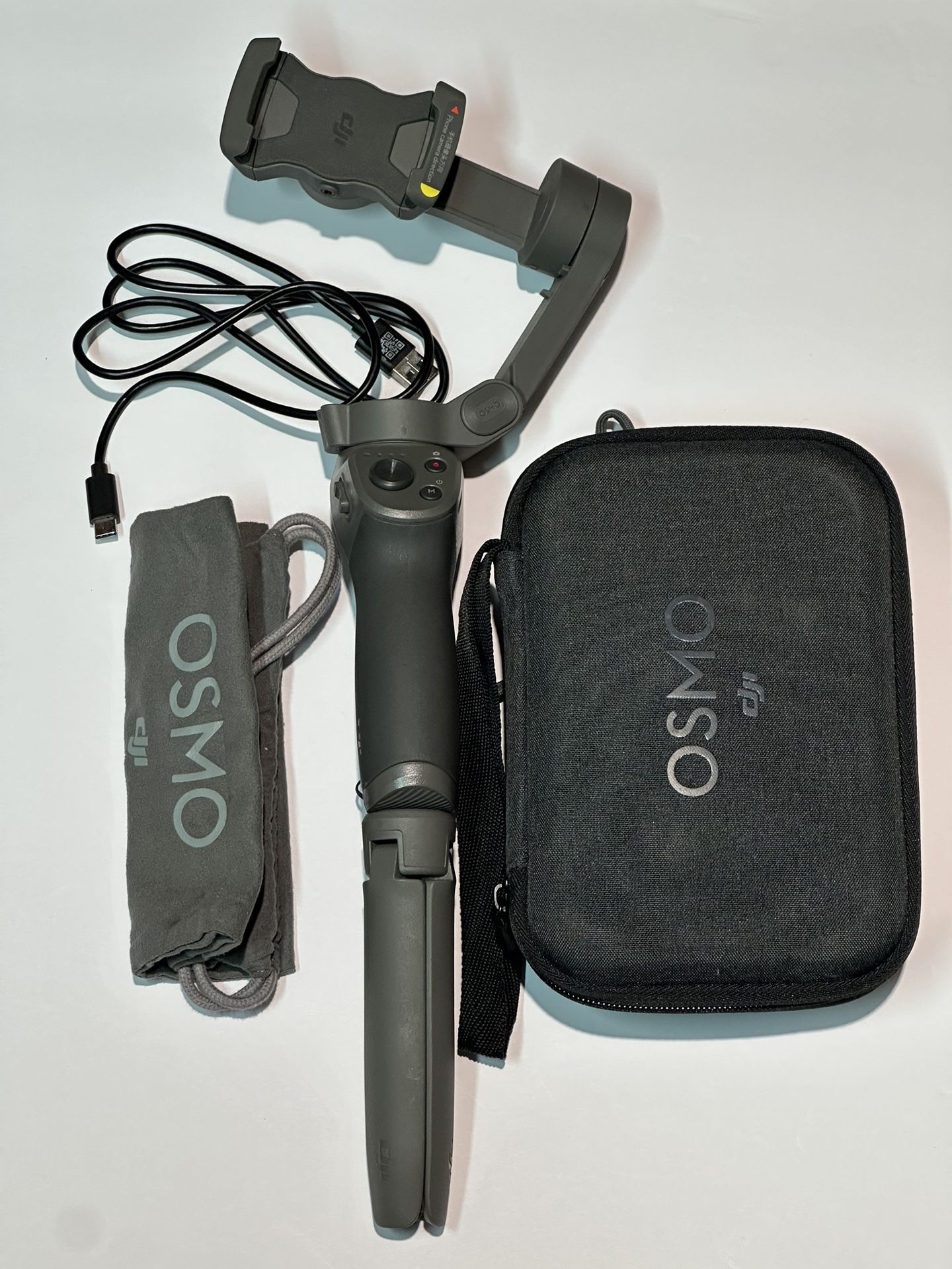 DJI Osmo Mobile 3 Combo