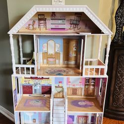 Big Kidkraft Doll House 