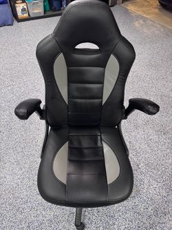John Ann Johnson, living gaming chair