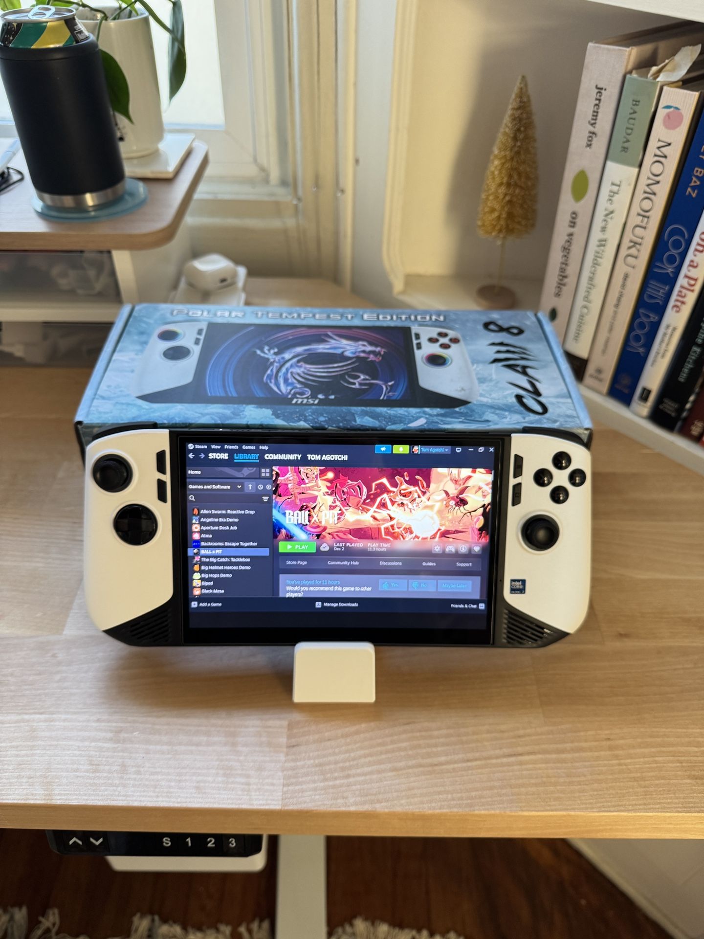 MSI Claw 8 AI+ Polar Tempest Edition – 1TB Storage – Like New