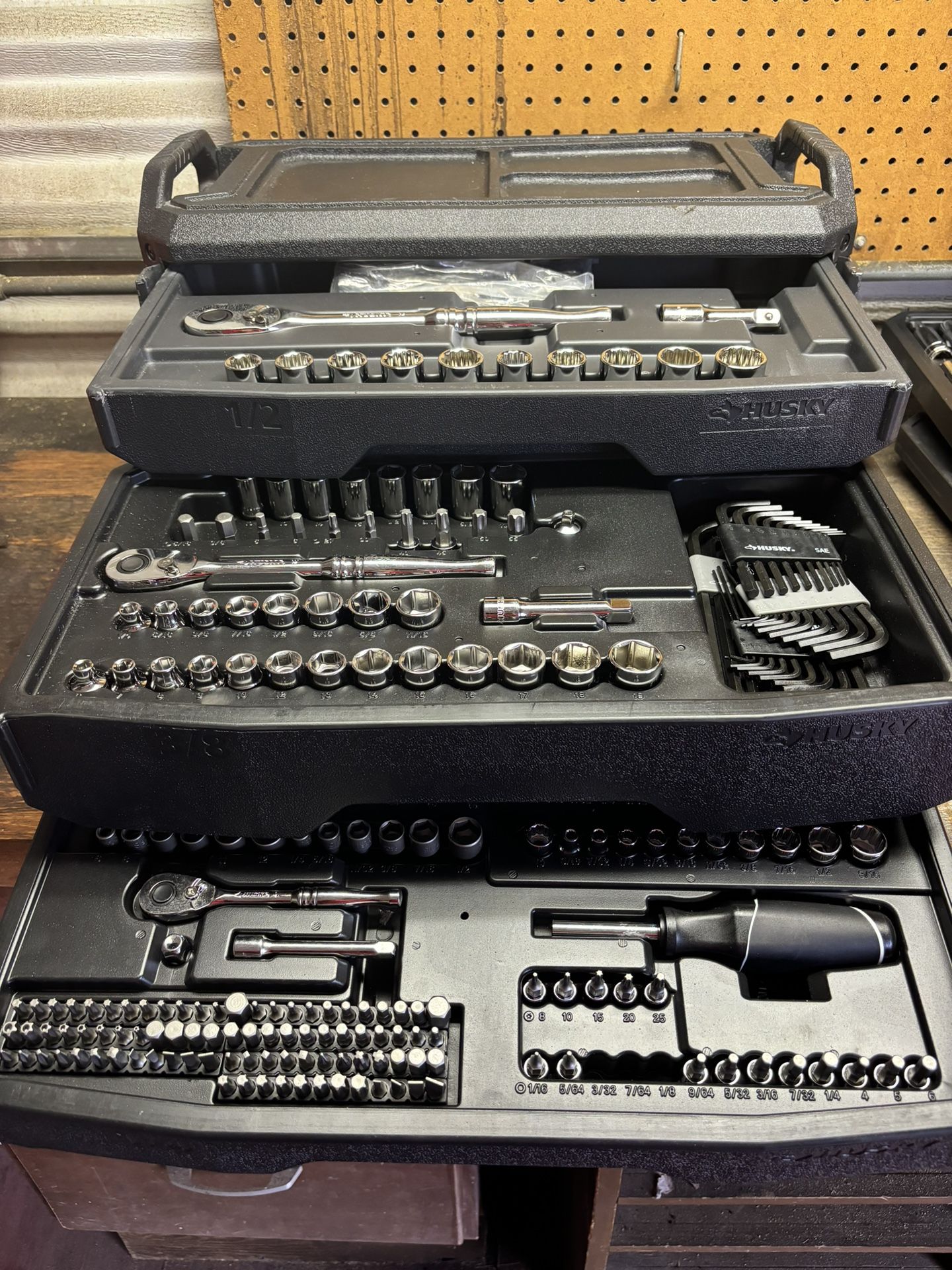 Husky mechanical Tool Set 270 Piece