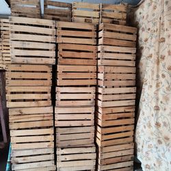 Wooden Crates 🌻🌼🌻🌻🌻🌼🌼 19x19x13 