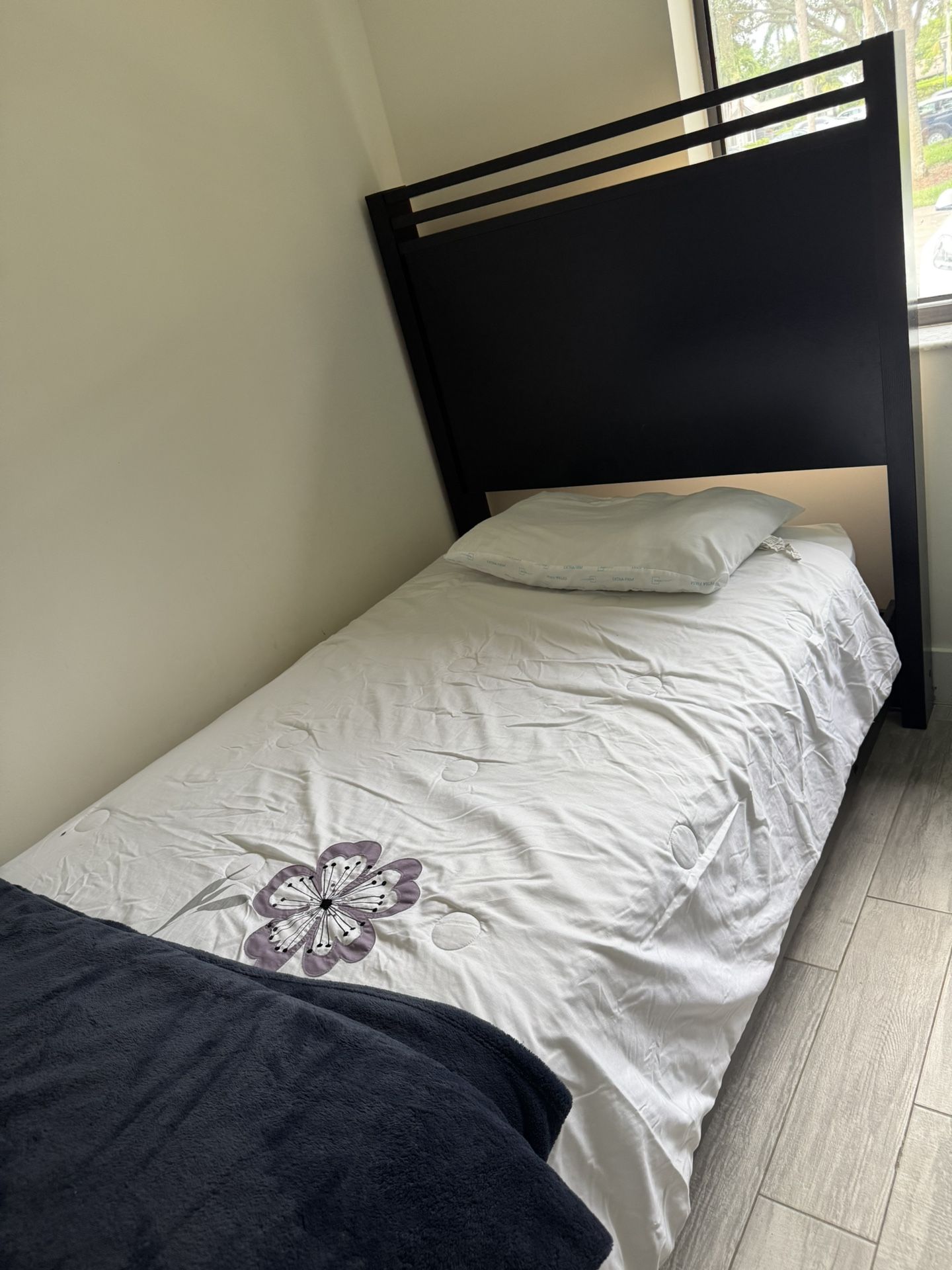 Twins Size Beds