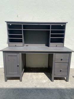 🔥 LIKE NEW Executive Desk with Hutch – Modern Gray Finish | Tons of Storage |🔥Delivery available