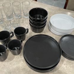 24 piece dish set 