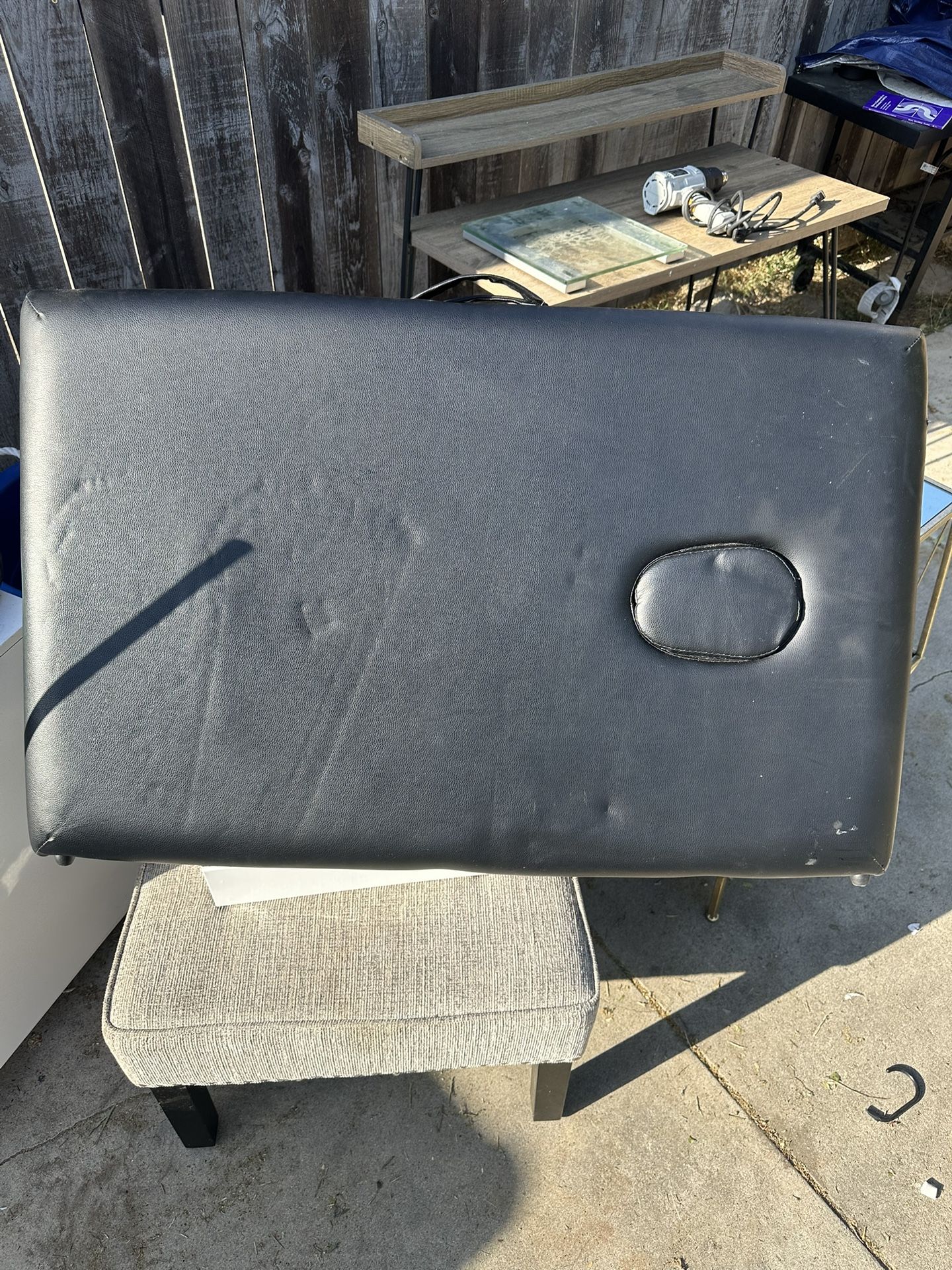 UENJOY Massage Table W: accessories