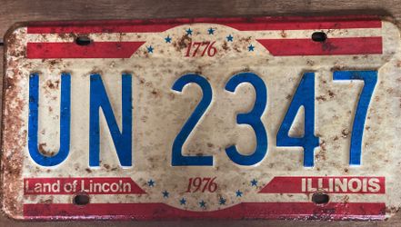 1976 and 1776 Illinois license plate bicentennial