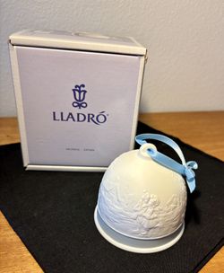 Vintage Lladro Winter Bell Ornament 1994