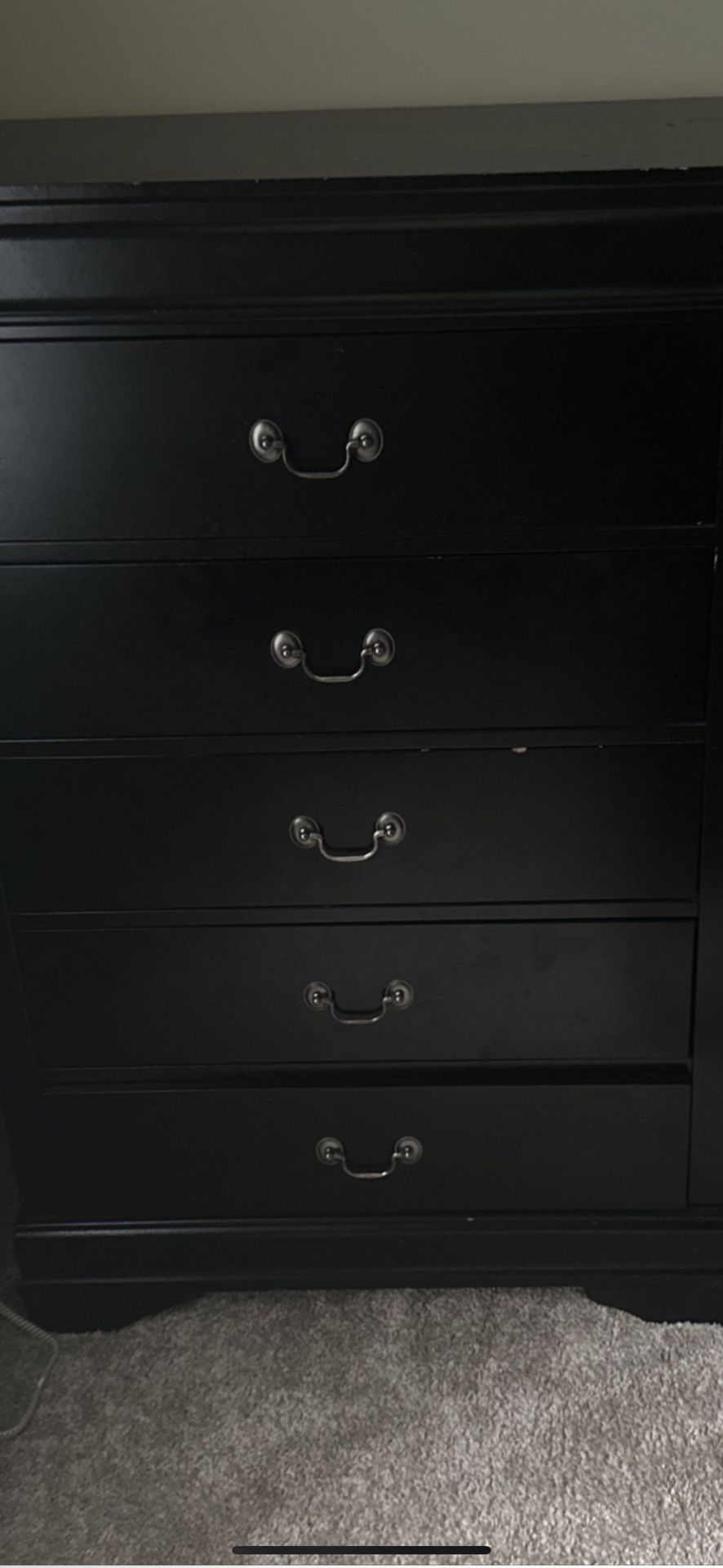 Black Dresser With Mirror