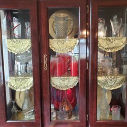 Beautiful China Cabinet Hutch Curio Can Separate Pieces Each Piece Has Lights In It. Bottom Piece Can Be Fish Tank Stand