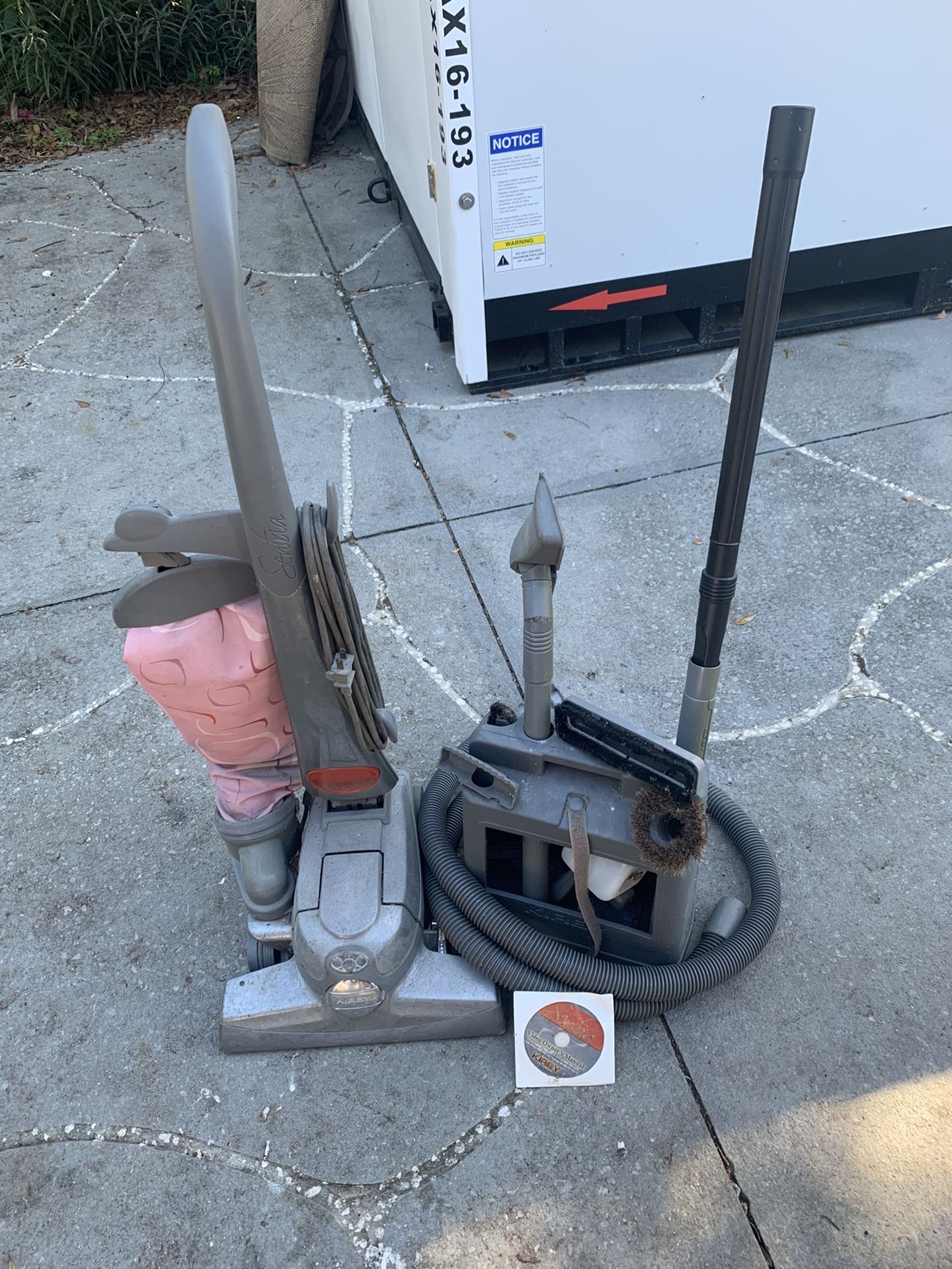 Kirby Sentria Vacuum w/Accessories
