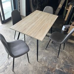 DINING TABLE 4 CHAIRS 