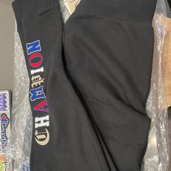 Champion Old English Text Joggers Small