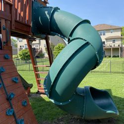 Millz House Playset Corkscrew Slide
