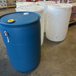 PLASTIC 55 GALLON DRUMS $20