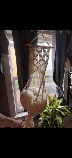 Macramé Cat Swing