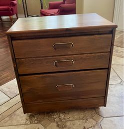 3-Drawer Wood Dresser Nightstand