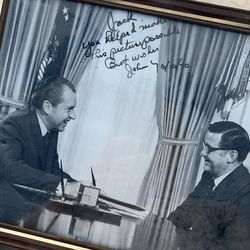 Old vintage Richard Nixon signed photo