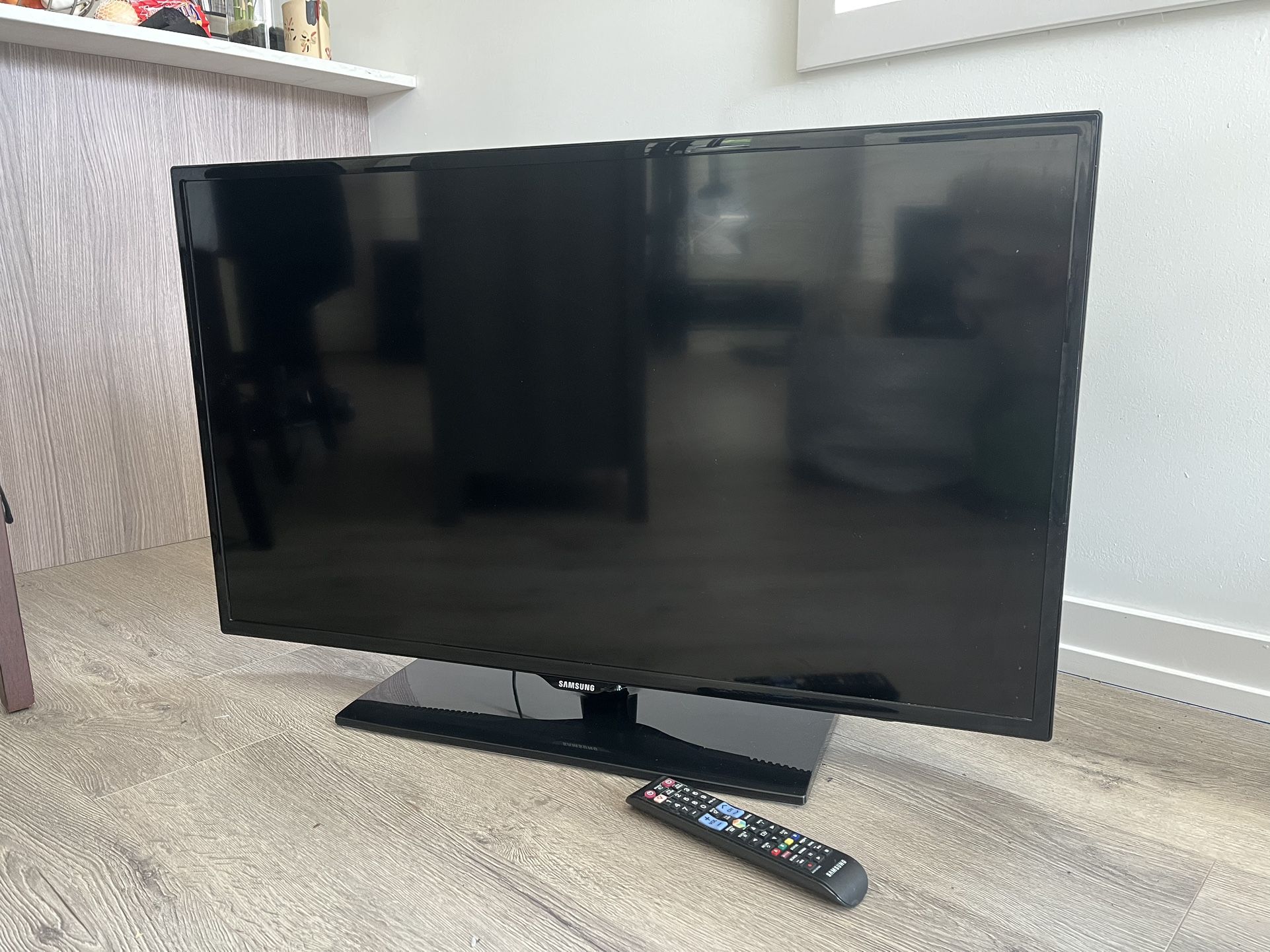 Used Samsung UN40EH6000 40” LED HDTV