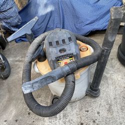 Wet and Dry Vacuum Cleaner - 12 Gallon