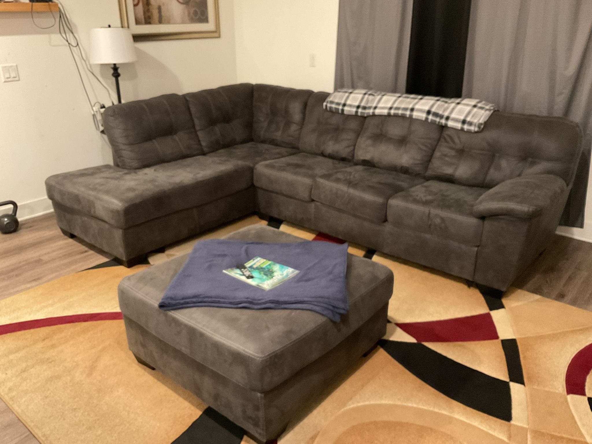 Sectional & Ottoman Combo