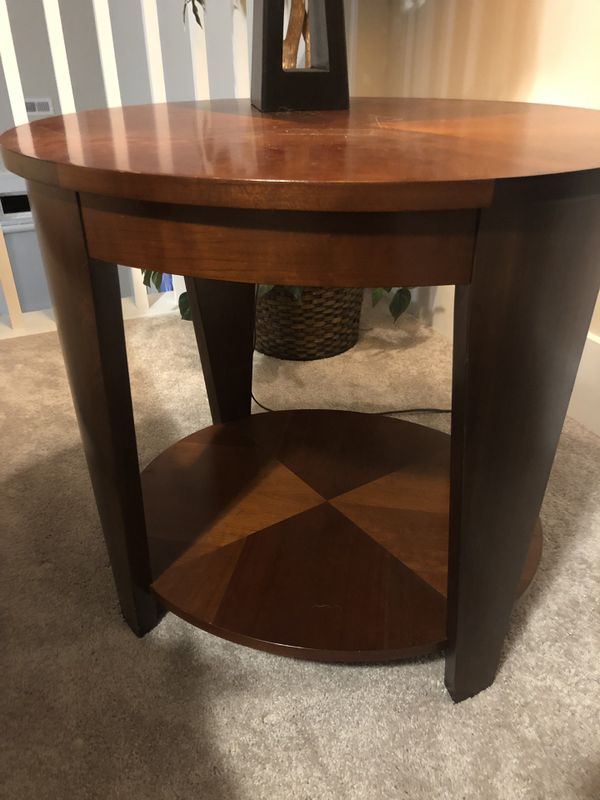 2 Solid wood Lazy Boy end tables for Sale in Suffolk, VA OfferUp