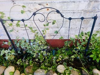 Antique Garden Headboard Trellis