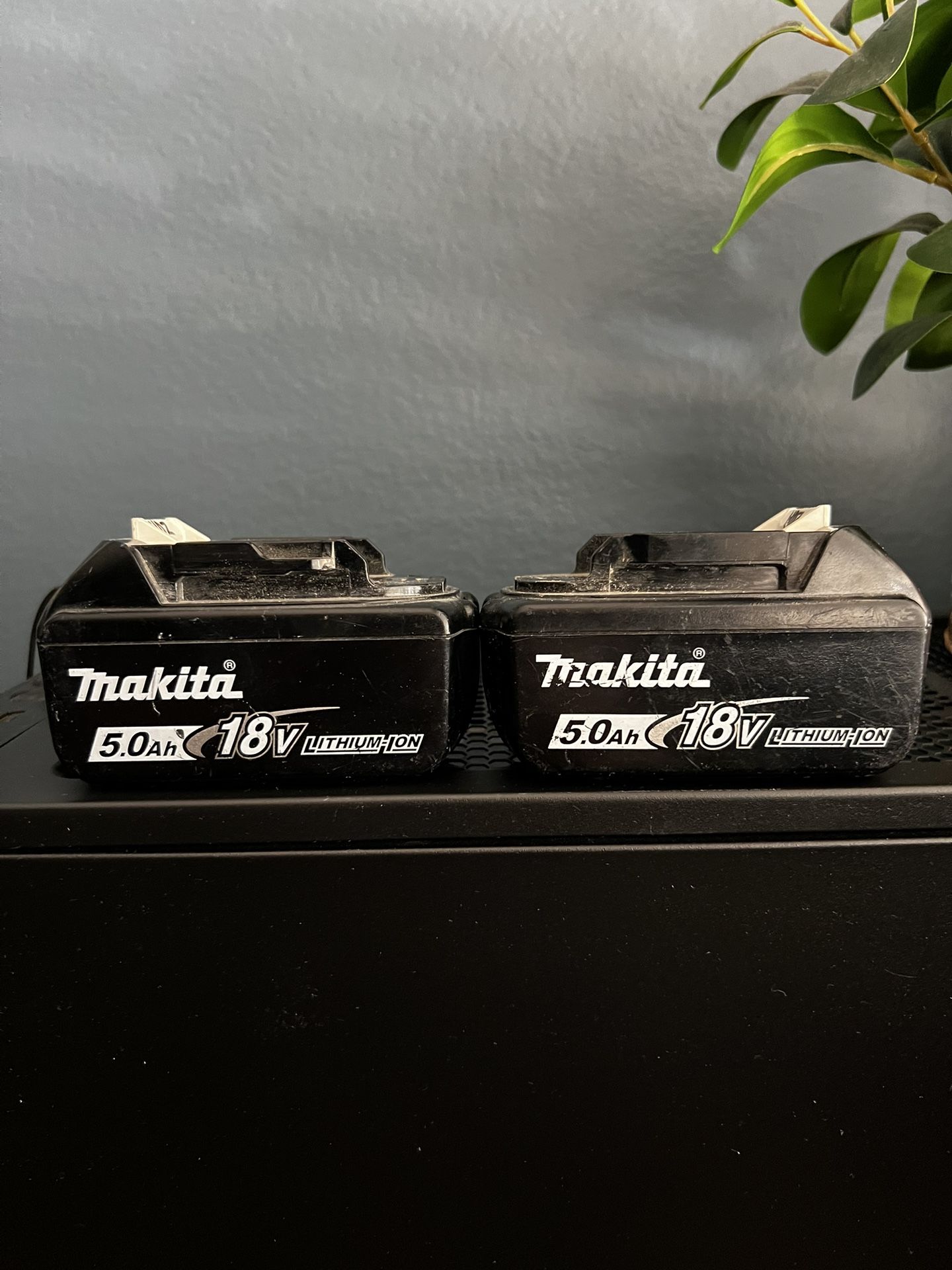 Makita 18v 5.0Ah Batteries (2)