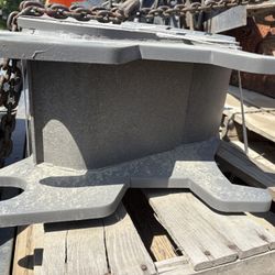 Brand new John Deere 12 inch smooth bucket