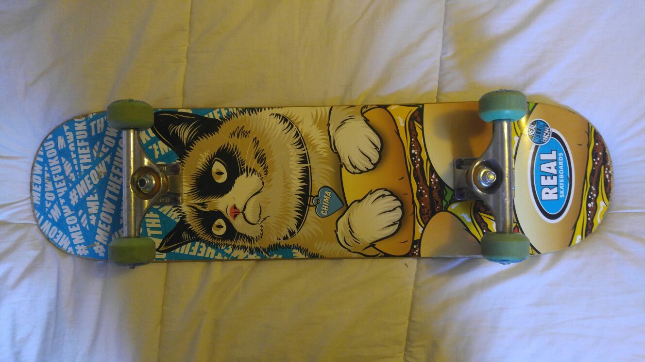 Real skateboard "Chima Grumpy Cat"