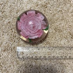 Pink flower paperweight 