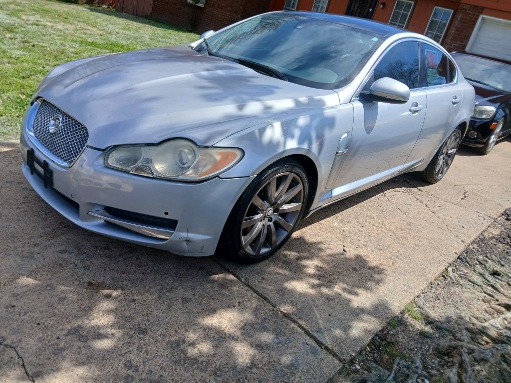 2010 Jaguar XF