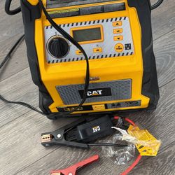 CAT Jumpstarter Power Station 