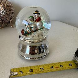 Mikasa Xmas Snow Globe
