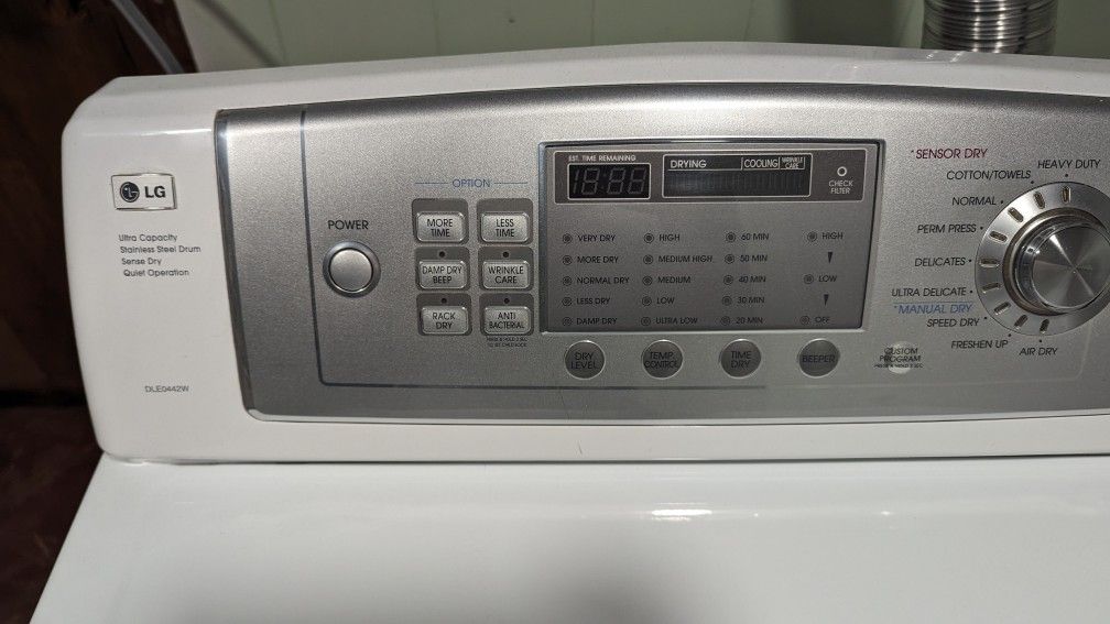 Washer And Dryer With Pedestals