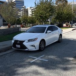 2018 Lexus ES 300h
