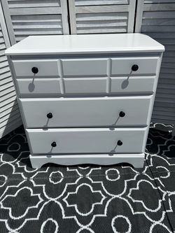 All white 3 drawer dresser/nightstand