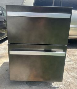 Sub Zero 24 Inch Smart Freezer Drawer with 3.8 cu. ft. 2 Drawers