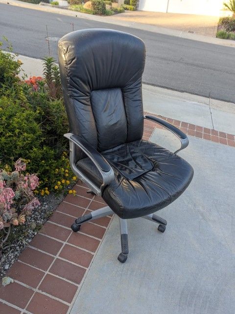 Black Office Chair
