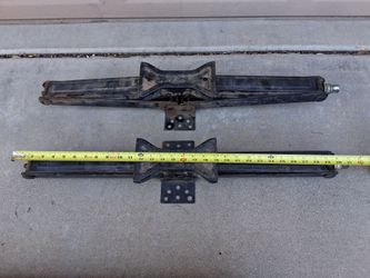 Trailer stabilizers