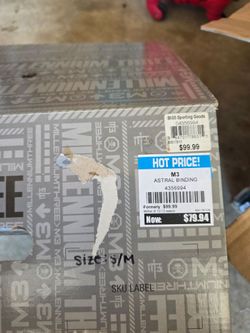 Brand new women's boots and bindings