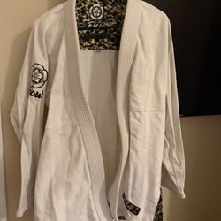 A3 Men’s White And Camo Flow Gi