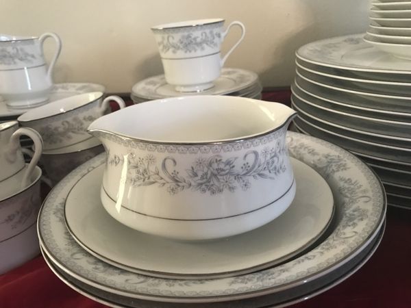 91 Piece Vintage Mikasa Dresden Rose L9009 China Service for 12 ... 91 Piece Vintage Mikasa Dresden Rose L9009 China Service for 12 ...