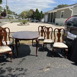 Dining / Kitchen Table Set With 6 Chairs 